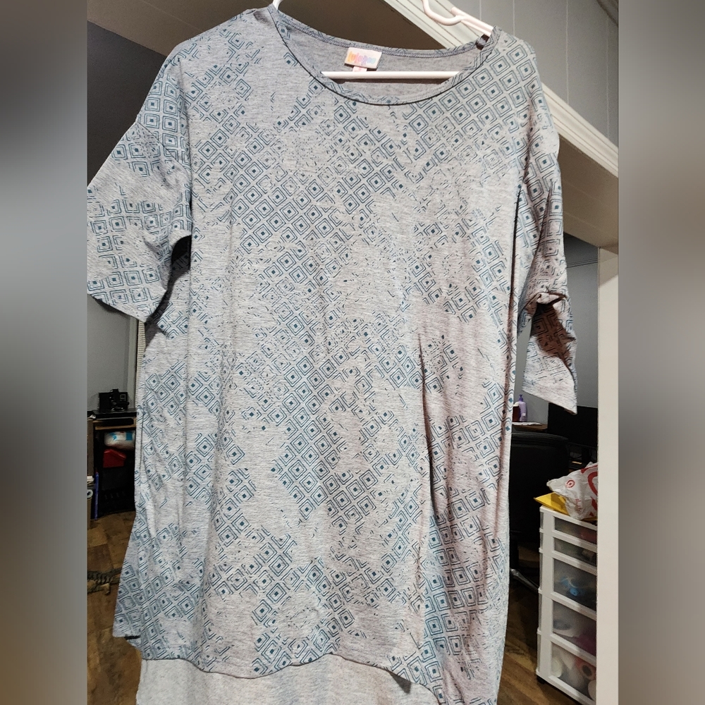 Lula Roe s gray and teal Irma